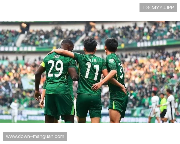 法比奥30场28球斩获金靴，卡扎和莱昂纳多分列二三名